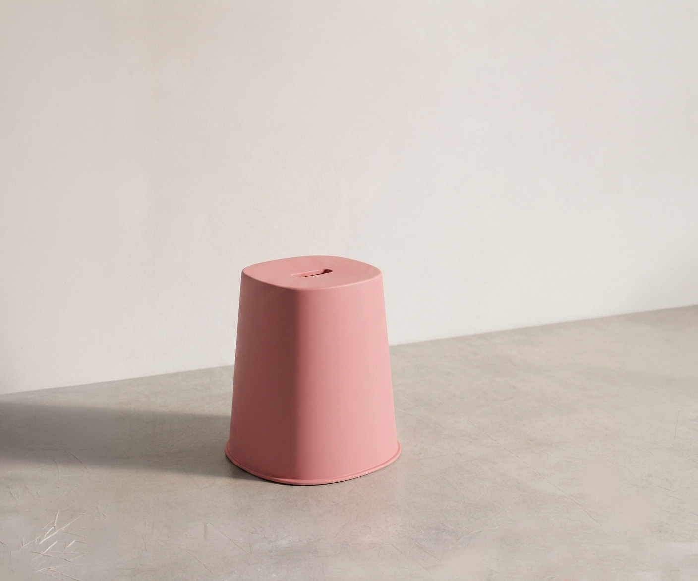 Tren Stool